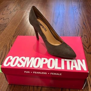 Never worn in box brand new dark taupe suede close toe heels size 6